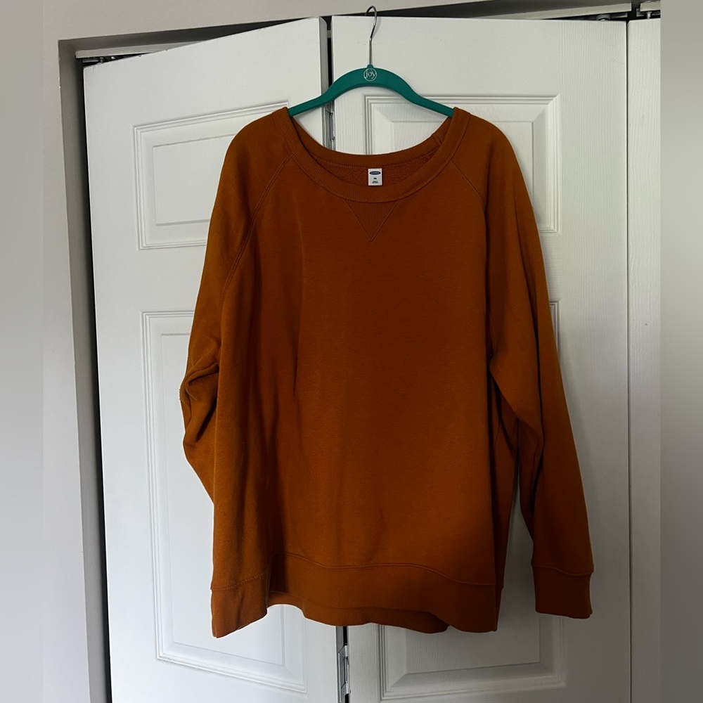 Mustard pullover